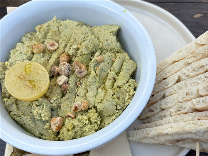 wild garlic hummus